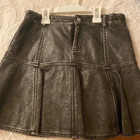 Leather skirt - Picture 1 of 2